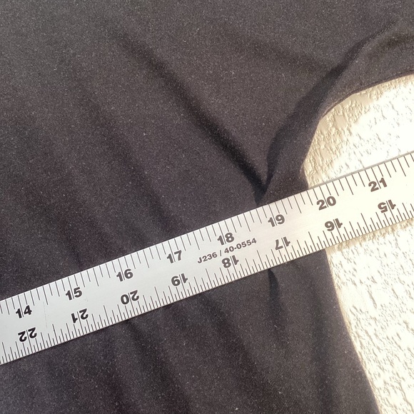 Limited Edition Selena x MAC T Shirt, Small - Picture 4 of 8